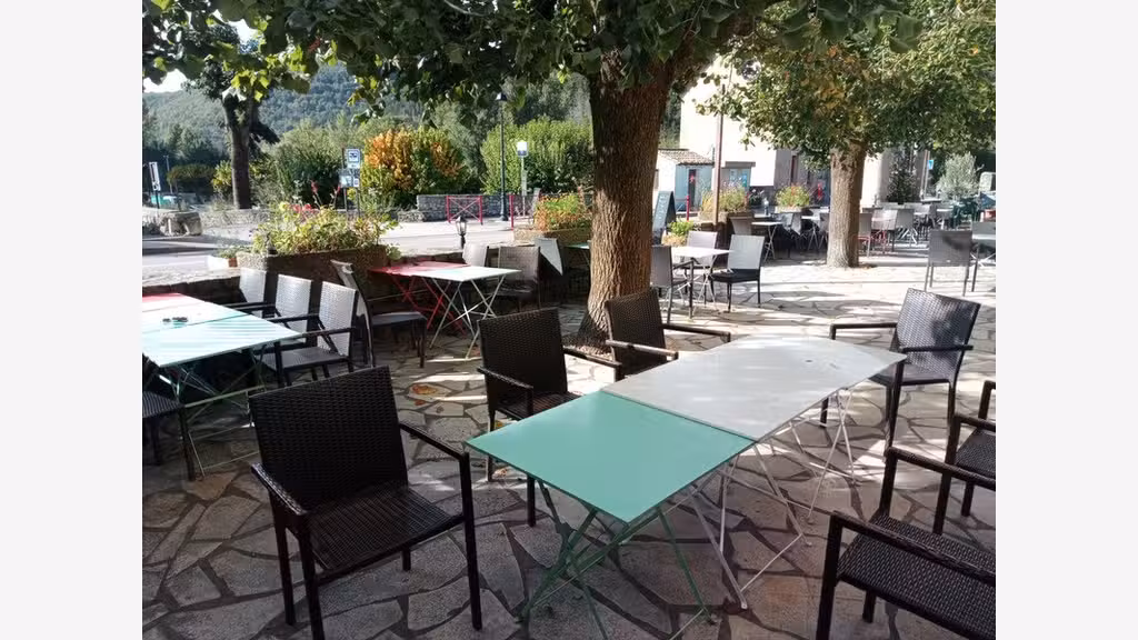 A vendre fonds hôtel restaurant bar à Alzon (30)