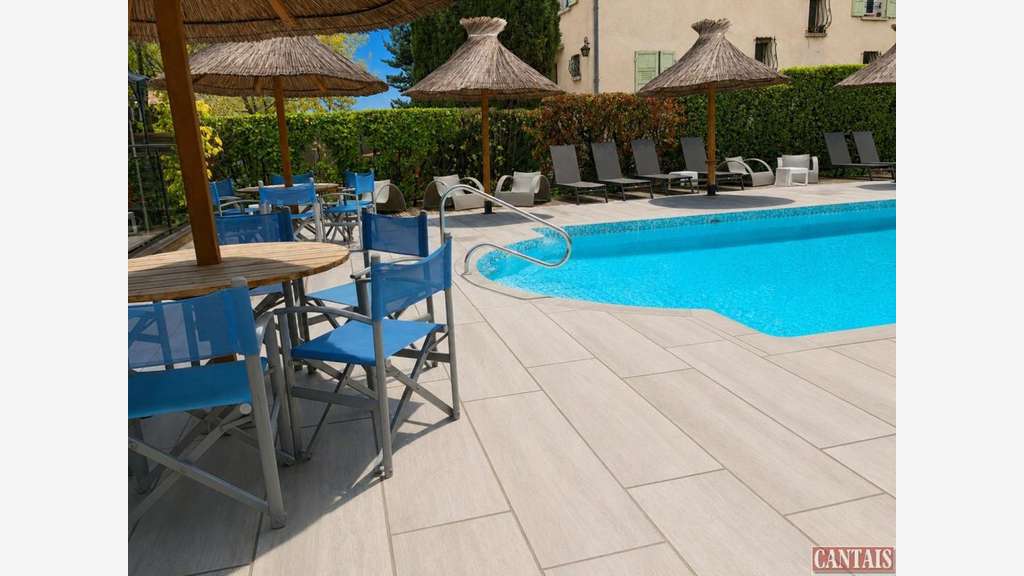 AV hôtel restaurant + 25 ch arrière pays provençal