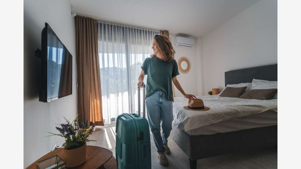 À vendre hôtel 25N° ville très touristique (11)