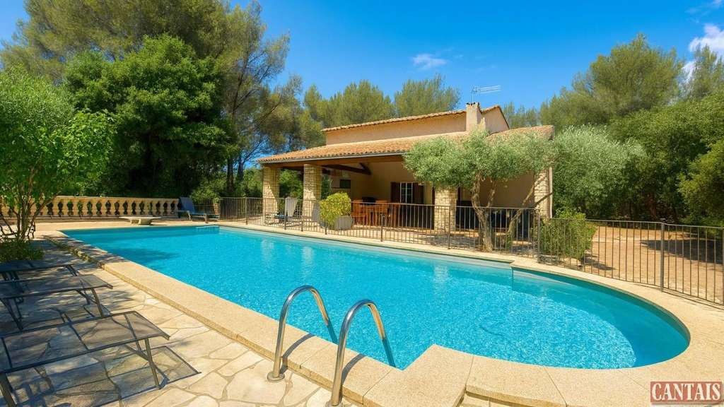 Vente gîte proche grande ville axe Aix-Arles