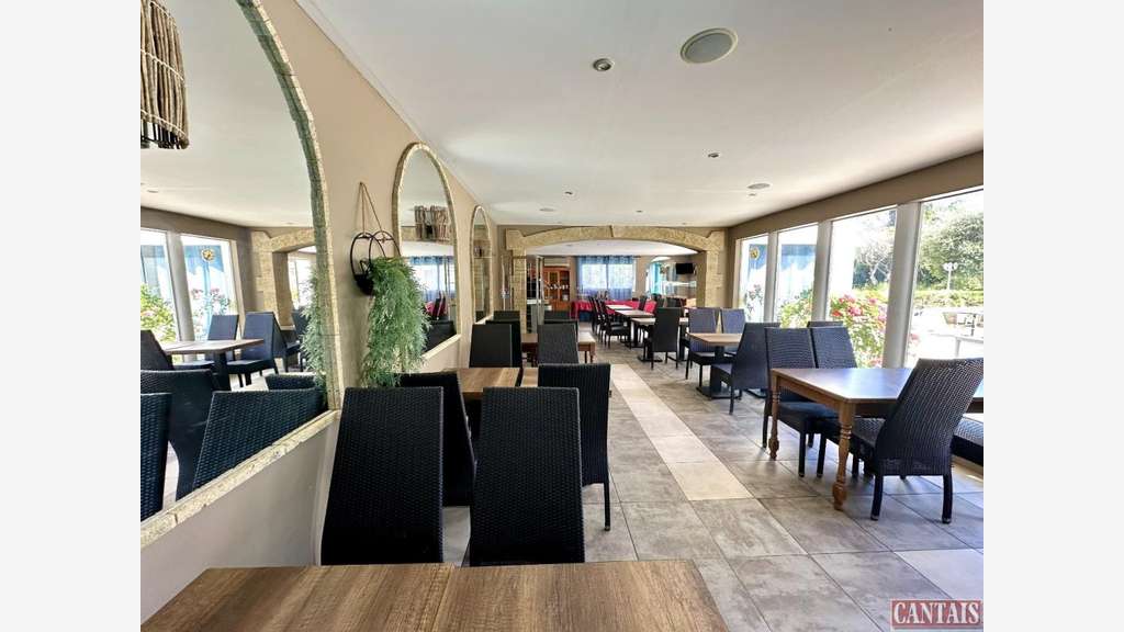 Vente hôtel bureau dans ville touristique du Sud