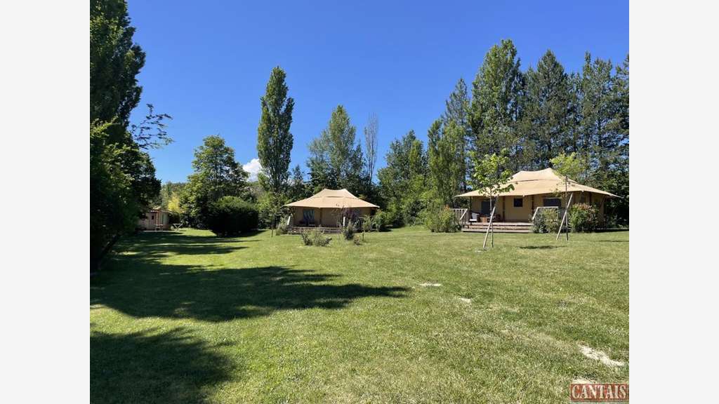 Vente Gîte sur terrain de 6 ha axe Avignon Gap