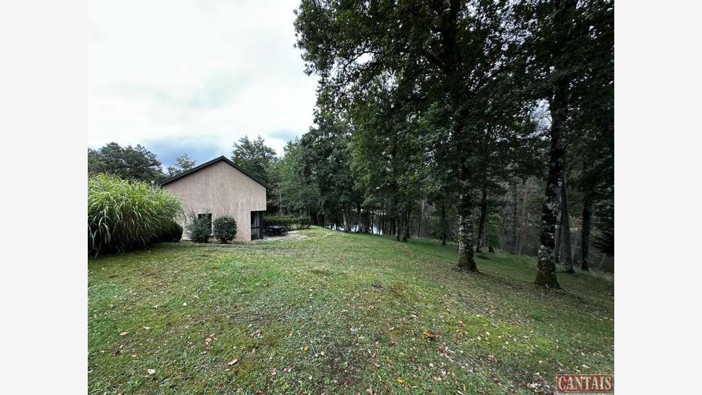 AV camping 10 ha cadre paisible en Périgord noir
