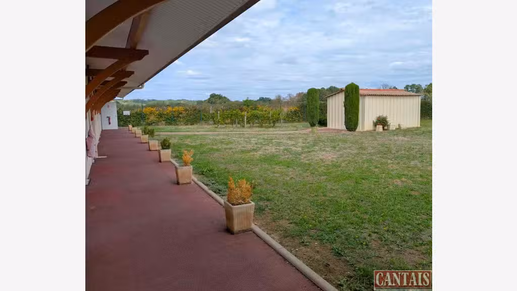 Vente hôtel bureau sur axe Bordeaux Perigueux