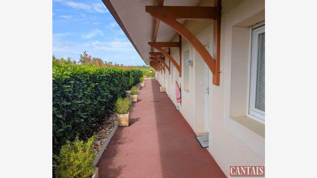 Vente hôtel bureau sur axe Bordeaux Perigueux