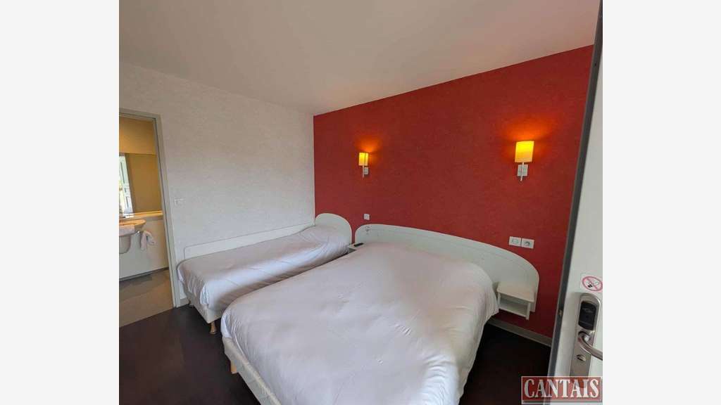 Vente hôtel bureau sur axe Bordeaux Perigueux