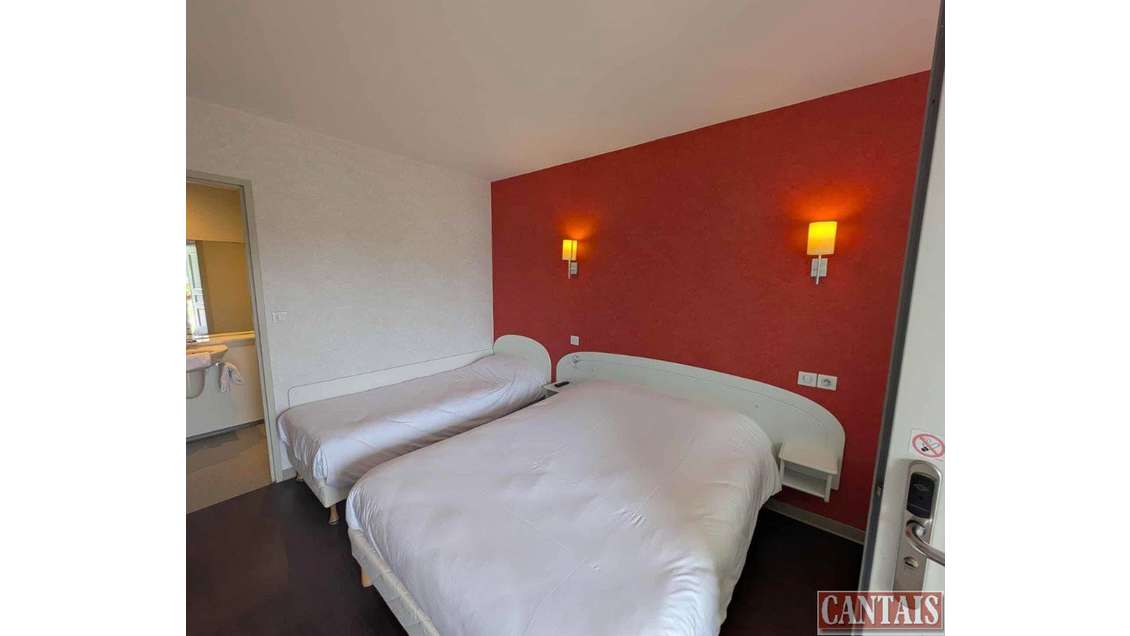 Vente hôtel bureau sur axe Bordeaux Perigueux