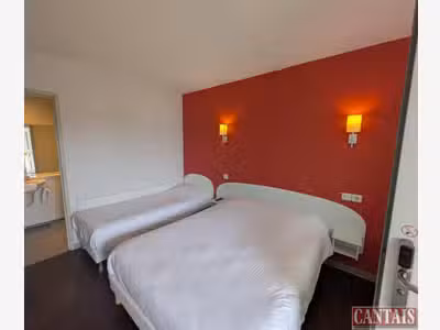 Vente hôtel bureau sur axe Bordeaux Perigueux