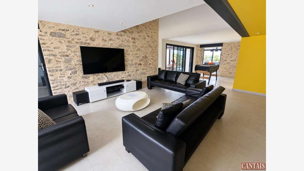 Vente gîte de groupe sur axe Nantes Niort