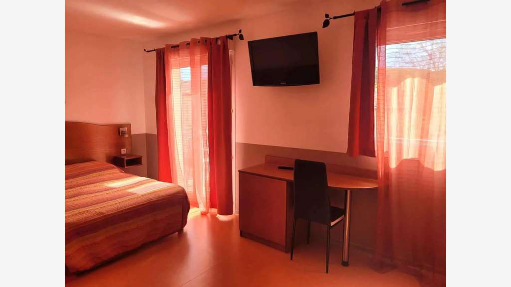 À vendre hôtel 2 ** de 28 chambres à Bédarieux