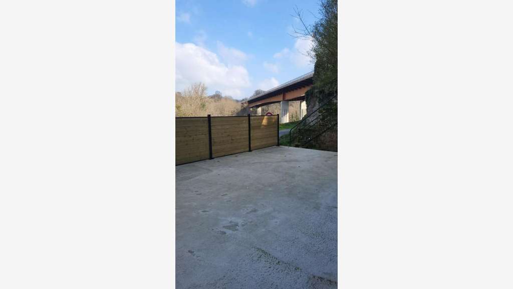 Vente hôtel + T3 à Bessines sur Gartempe