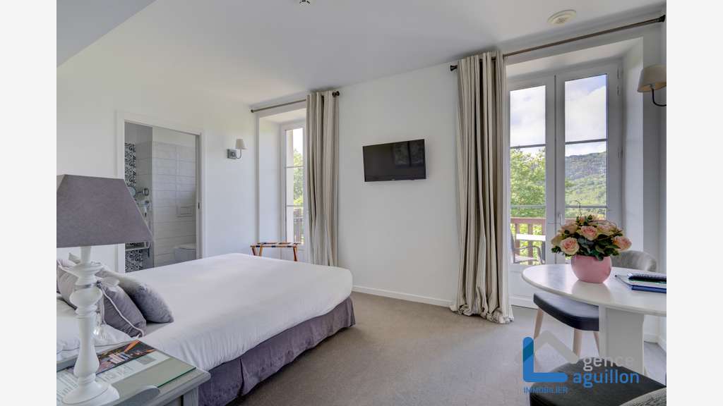 Vente hôtel restaurant Pays Basque Biriatou 2300m²