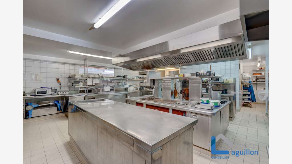 Vente hôtel restaurant Pays Basque Biriatou 2300m²