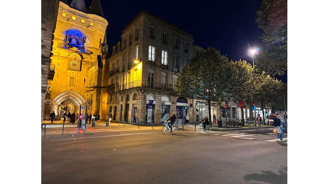 AV FDC restaurant Bordeaux quartier Grosse Cloche