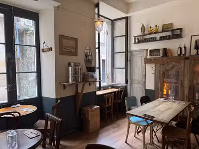 CHARTRONS Fonds de commerce petite restauration