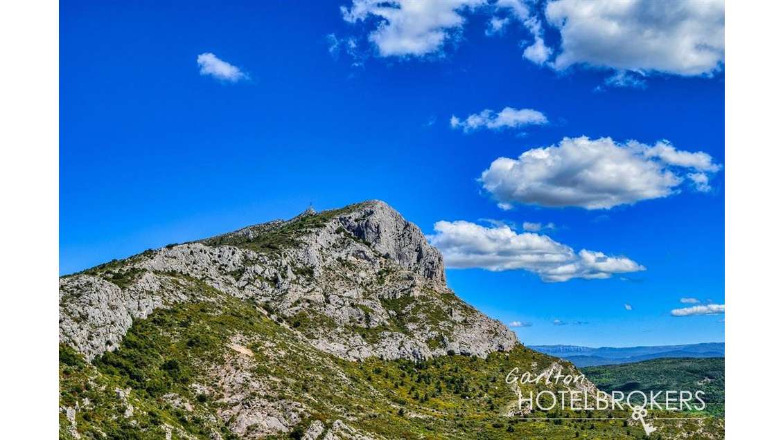 Vente hôtel de charme en pleine nature 13