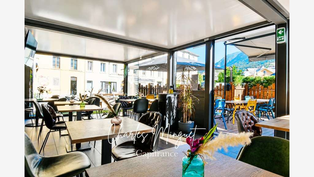 Vente restaurant café licence IV à Briançon centre