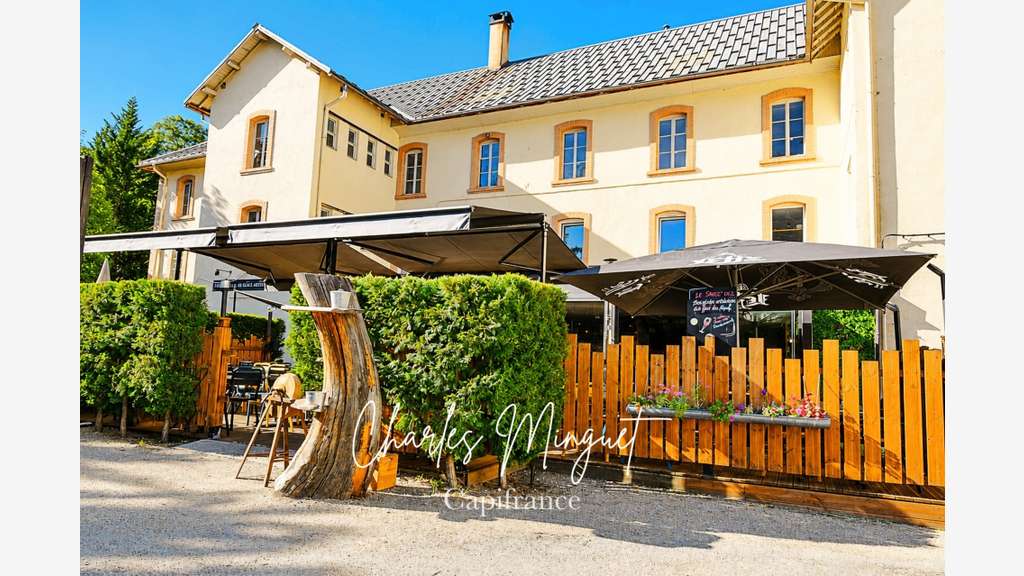 Vente restaurant café licence IV à Briançon centre