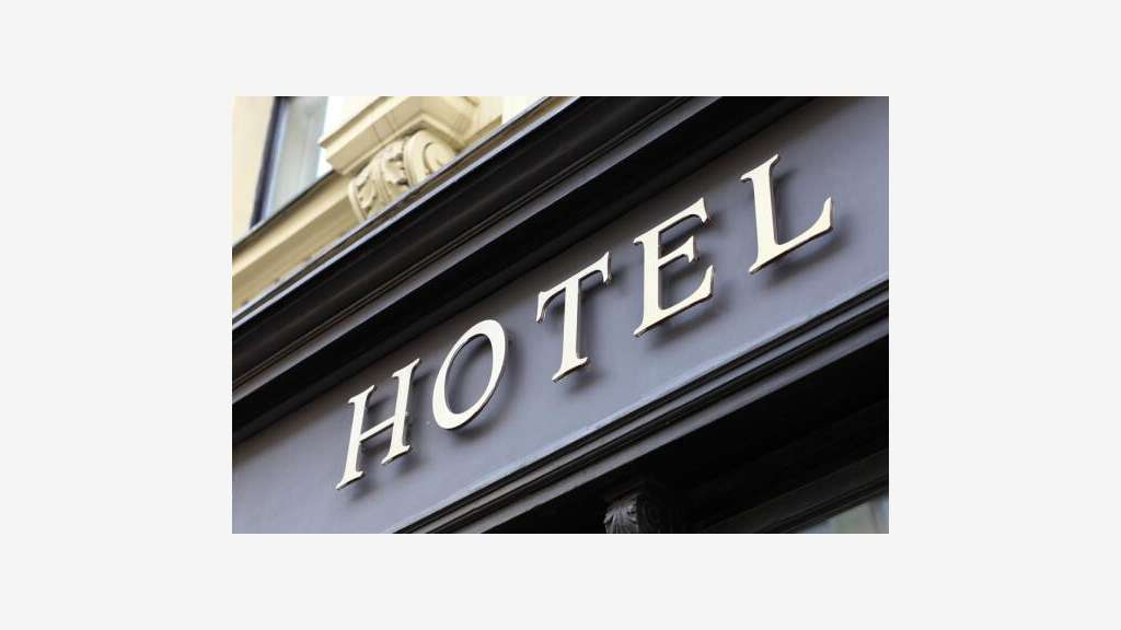 Vente hôtel bureau au cœur des Alpilles