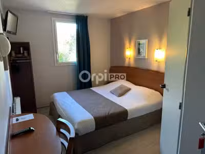 A vendre FDC hôtel 2 **  rénové 40 ch à Carquefou 