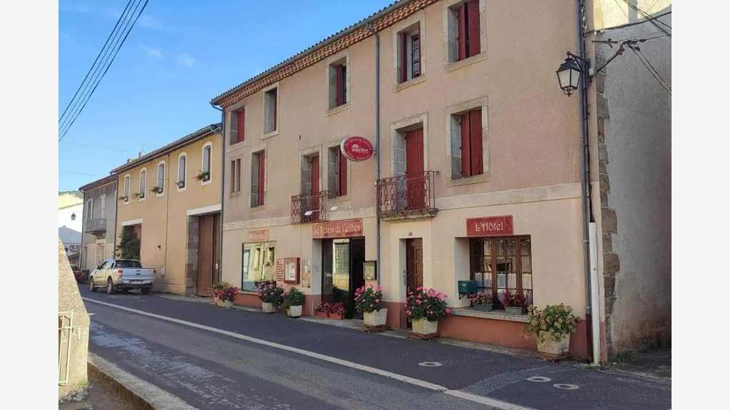 A vendre hôtel restaurant à Ceilhes-et-Rocozels