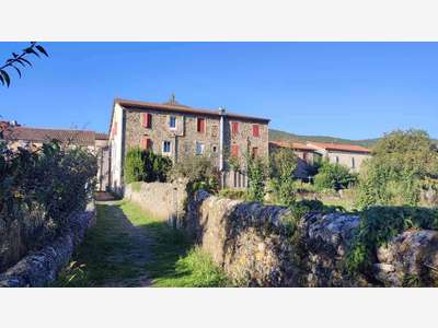 A vendre hôtel restaurant à Ceilhes-et-Rocozels