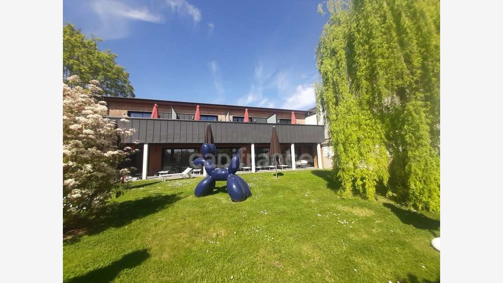 MARNE (51) - Murs & Fonds : Hôtel-Spa-Restaurant 