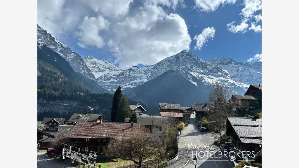 A vendre chalet hôtel-spa 33 chambres à Champery