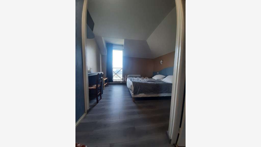 Vente hôtel 35 ch 1400m² à Charleville Mézières