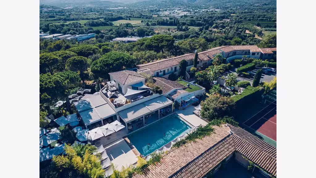 Vente hôtel 4  **** (Murs & Fonds) Cogolin