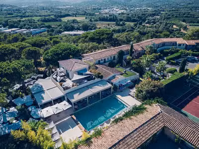 Vente hôtel 4  **** (Murs & Fonds) Cogolin
