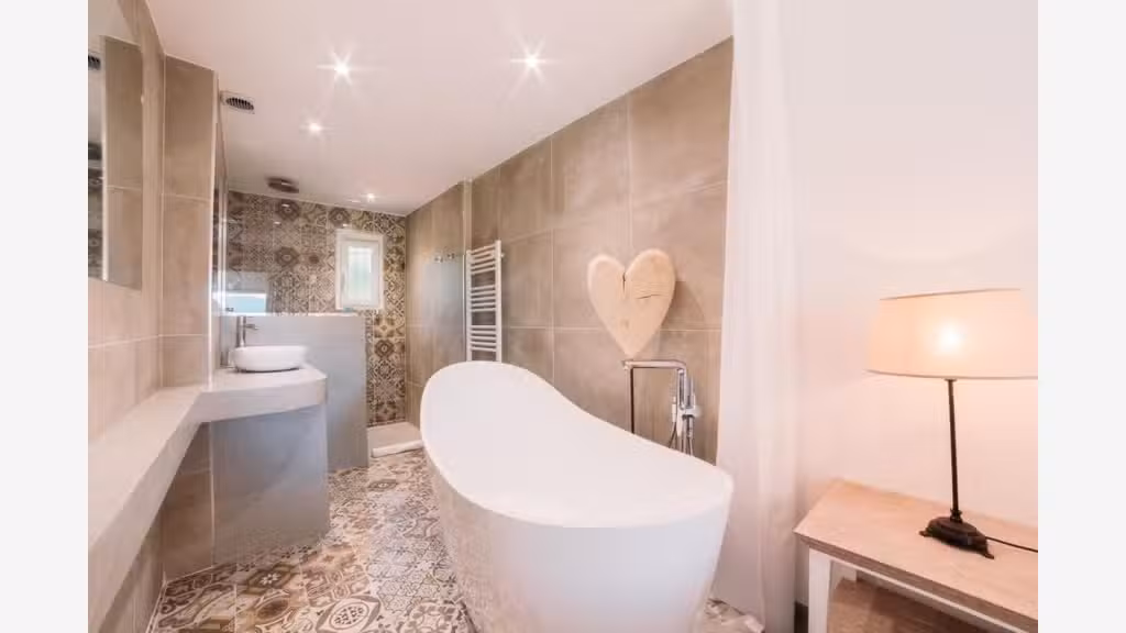 Vente hôtel 4  **** (Murs & Fonds) Cogolin