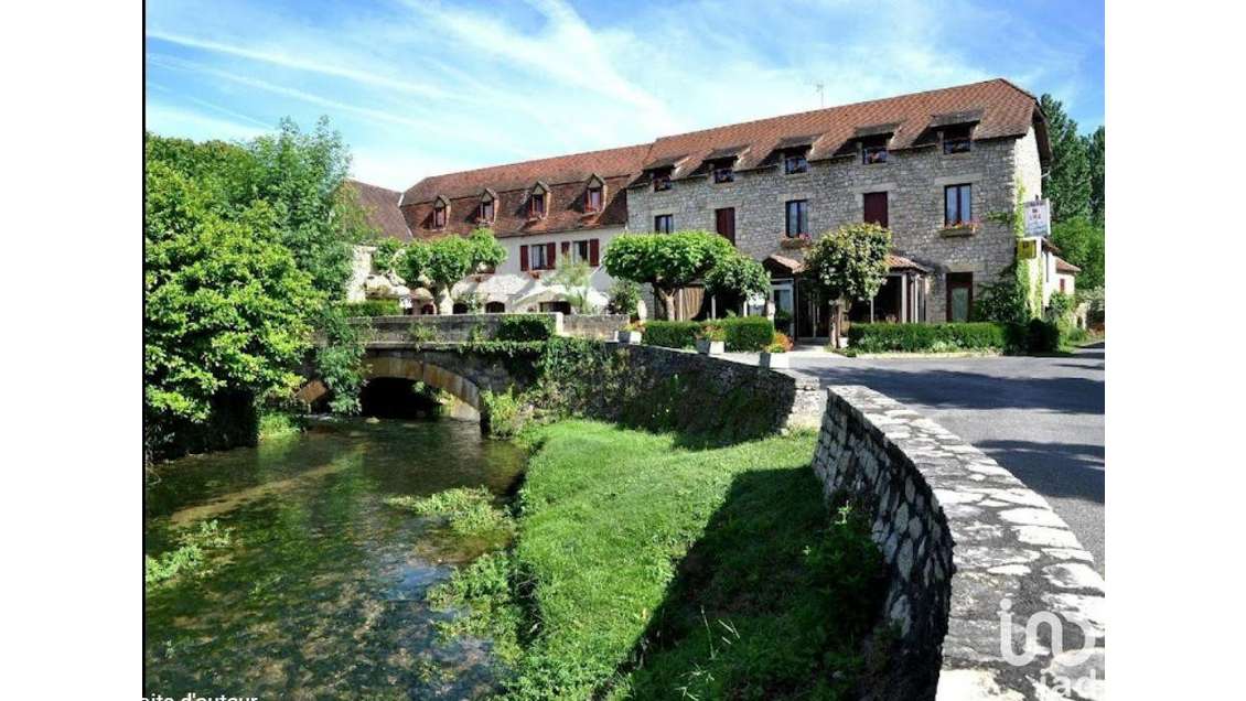Hotel restaurant à Creysse