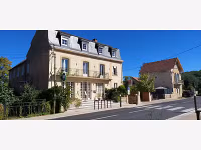 Hôtel restaurant avec murs et fonds à céder