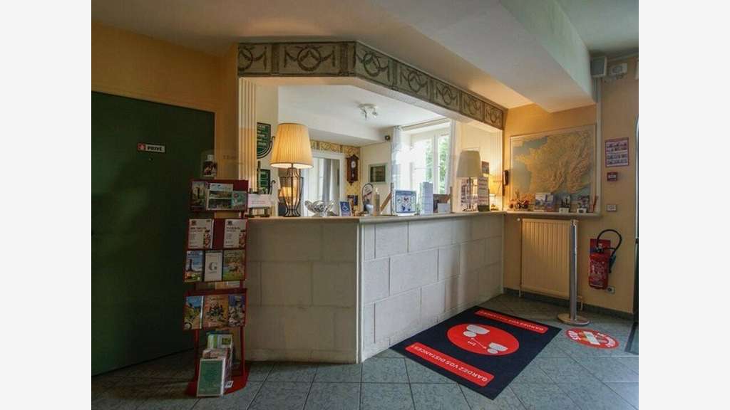 Hôtel-bureau 18 chambres en bordure de Seine (27)