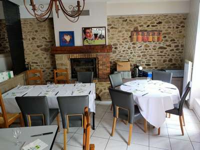 Urgent AV hôtel restaurant ** traiteur Mayenne Est