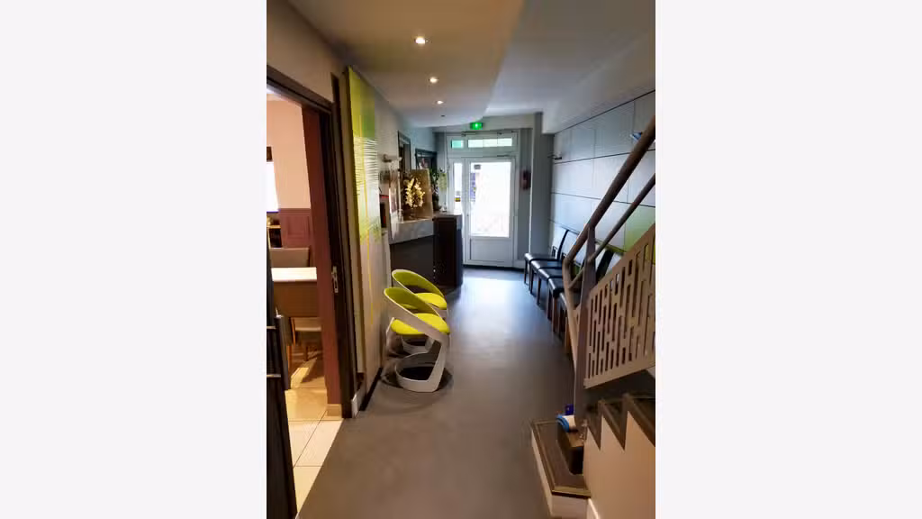 Urgent AV hôtel restaurant ** traiteur Mayenne Est