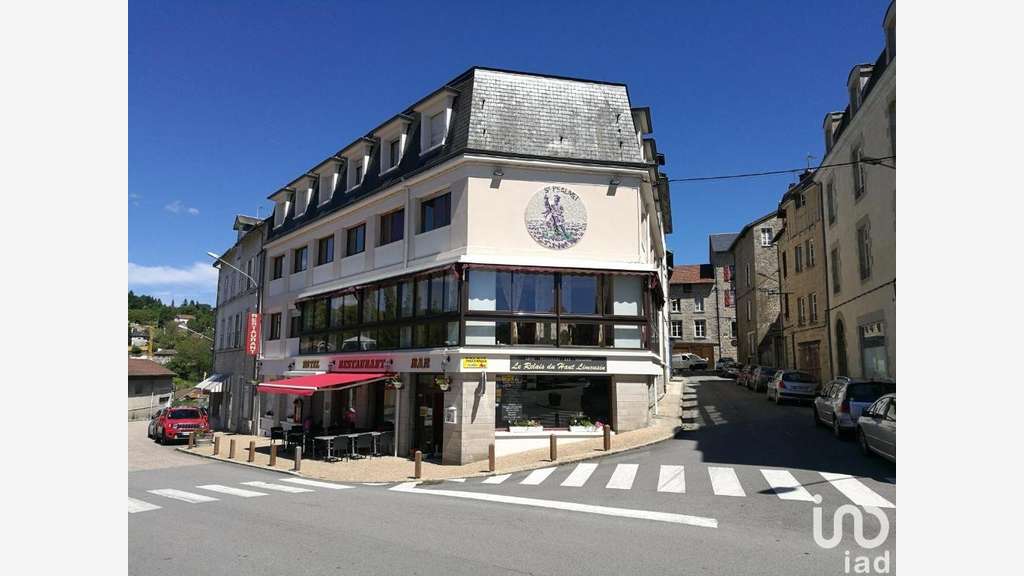 Hotel restaurant à Eymoutiers