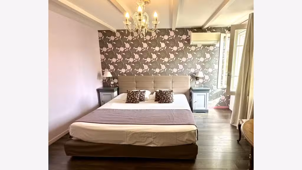 Vente hôtel bureau sur axe Orange Avignon