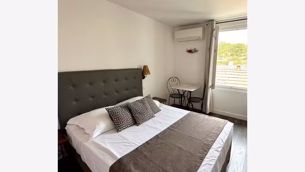 Vente hôtel bureau sur axe Orange Avignon