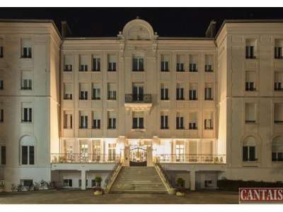 Vente Hôtel - Hôtel restaurant à Grand