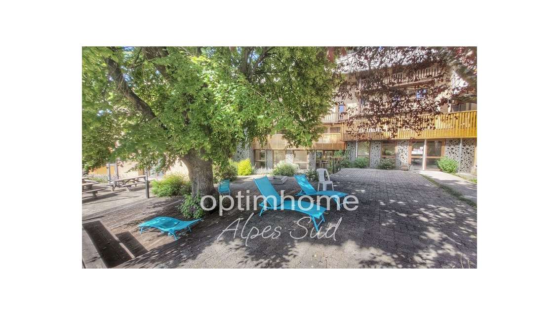 Vente fonds de commerce hébergement touristique 05