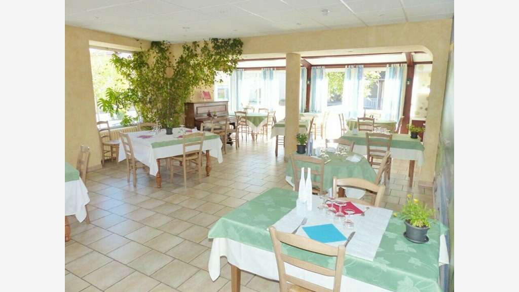 Vente hôtel-restaurant 12 chambres en Haute-Loire
