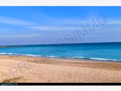 AV hôtel et  logement – CA 320 K€ – Murs + Fonds