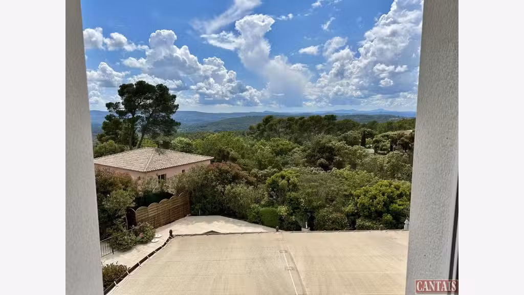 Vente gîtes vue montagne axe Manosque St Tropez