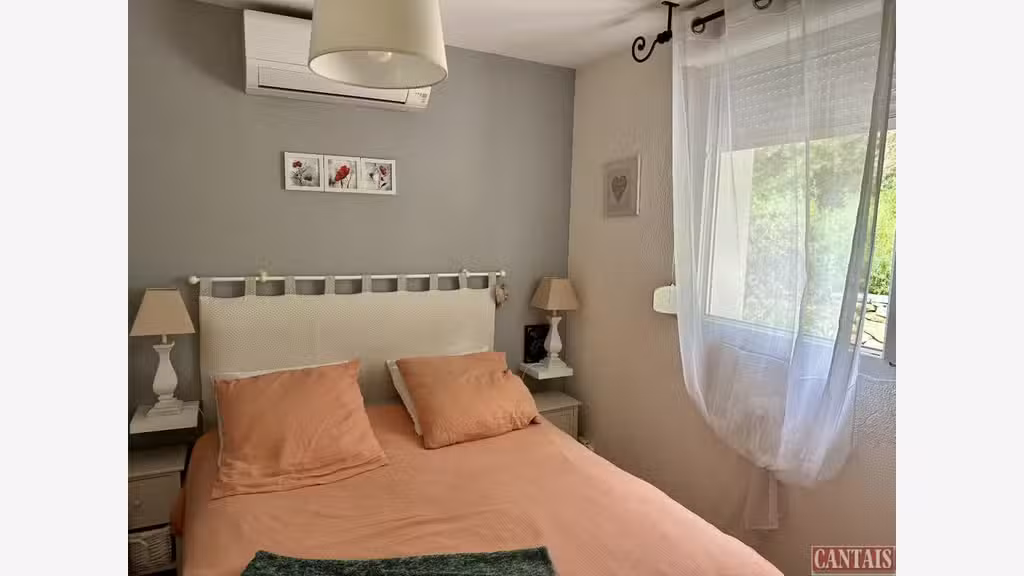 Vente gîtes vue montagne axe Manosque St Tropez