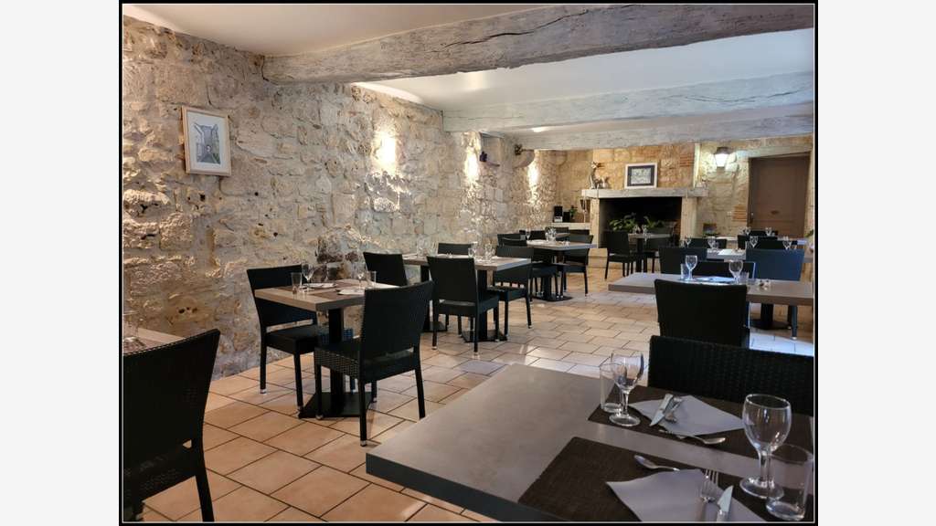 Bar restaurant chambres hôtes à vendre à la Romieu