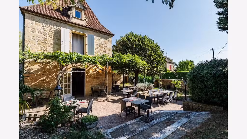 Restaurant + Habitation à vendre en Dordogne