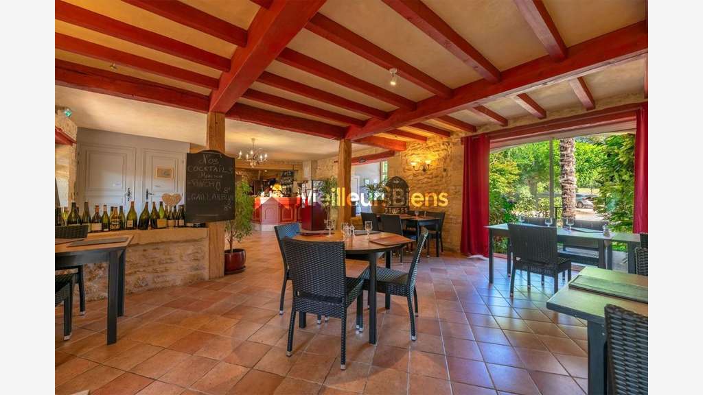 Restaurant + Habitation à vendre en Dordogne