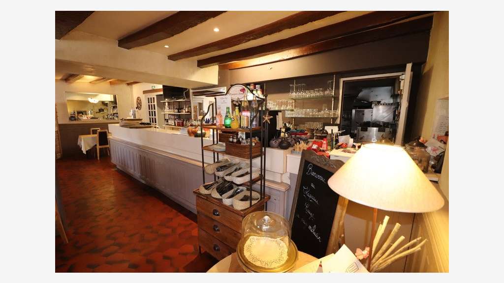 A vendre hôtel restaurant logis de France Lusignan